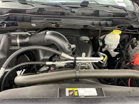 Used 2018 RAM 1500 Express RWD image 27
