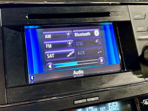 Used 2014 Toyota Avalon XLE image 19