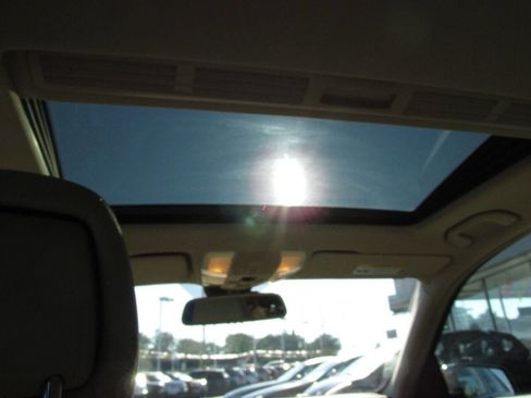 Used 2014 Mercedes-Benz C 300 4MATIC Sedan image 18