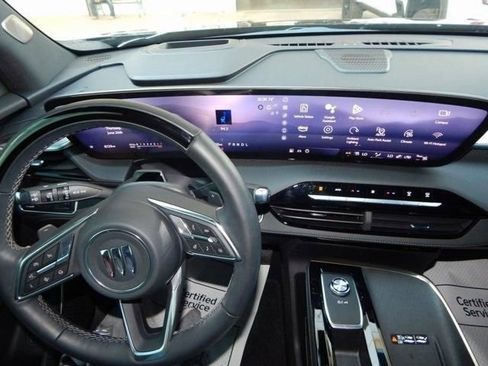 Used 2025 Buick Enclave Avenir w/ Super Cruise Package image 23