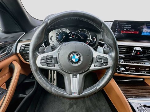 Used 2018 BMW 530i RWD image 11