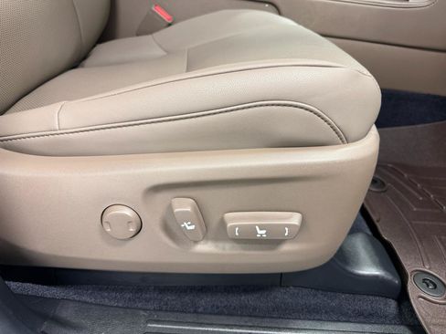 Used 2021 Lexus GX 460 Premium AWD/4WD image 16
