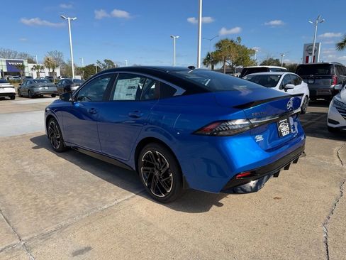 New 2026 Nissan Sentra SR w/ SR All Weather Package FWD image 3