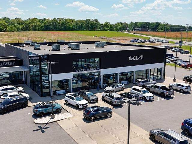 Used 2025 Toyota RAV4 XLE Premium w/ Weather Package AWD/4WD image 20