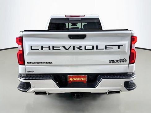 Used 2022 Chevrolet Silverado 1500 High Country w/ LPO, Dark Essentials Package AWD/4WD image 7