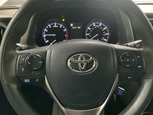 Used 2017 Toyota RAV4 LE AWD/4WD image 22