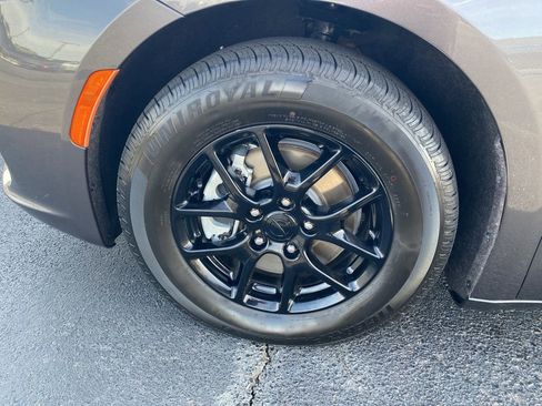 Used 2021 Chrysler Pacifica Touring-L w/ Uconnect Theater Family Group image 38