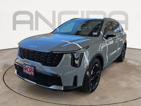 Certified 2025 Kia Sorento S w/ Panoramic Sunroof Package image 4