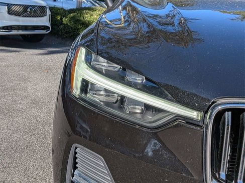 Used 2022 Volvo XC60 B5 Inscription w/ Advanced Package image 10