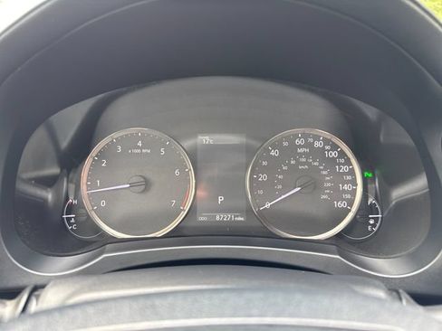 Used 2017 Lexus IS 300 AWD image 12