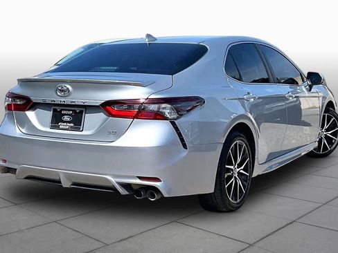 Used 2024 Toyota Camry SE FWD image 13