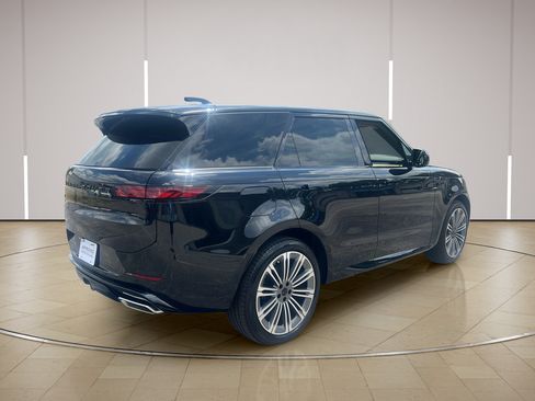 Used 2026 Land Rover Range Rover Sport Dynamic SE AWD/4WD image 7