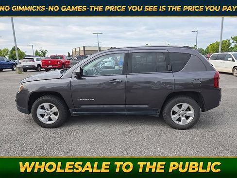 Used 2015 Jeep Compass Latitude FWD image 4
