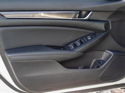 Used 2022 Honda Accord Sport image 10