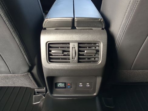 Used 2025 Nissan Rogue SL w/ Tech Package image 30