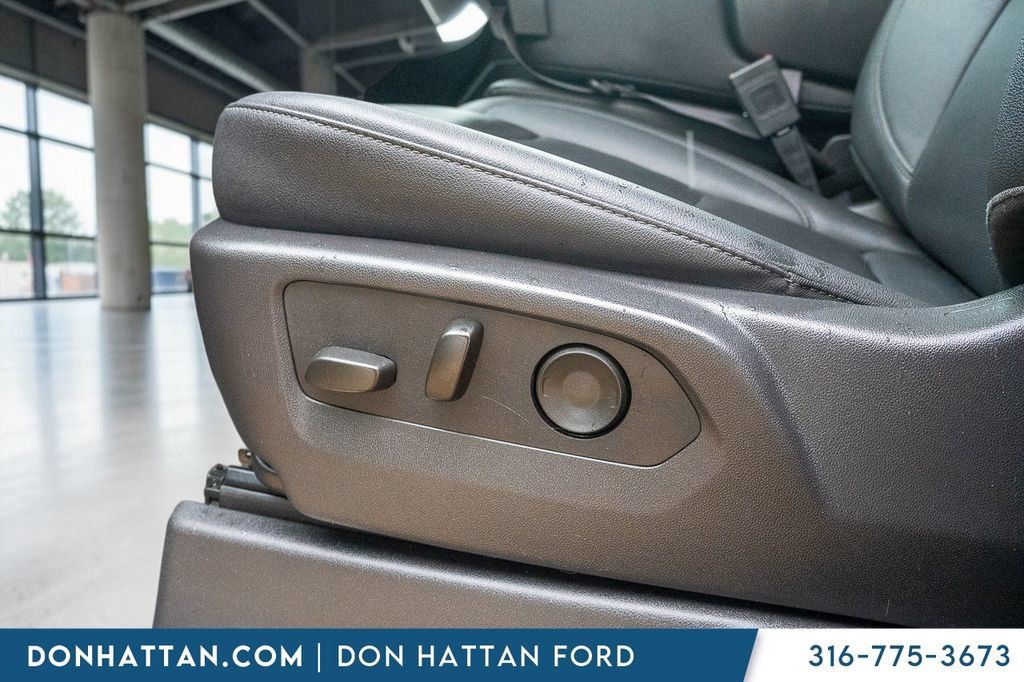 Used 2025 GMC Sierra 1500 SLT AWD/4WD image 15