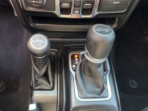 Used 2021 Jeep Wrangler Unlimited Sport AWD/4WD image 15