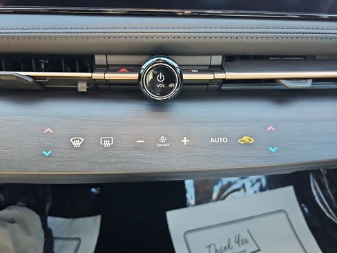 Used 2023 Nissan Ariya FWD image 28