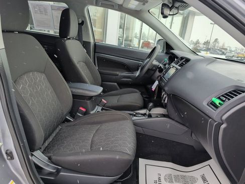 Used 2023 Mitsubishi Outlander Sport 2.0 ES image 21