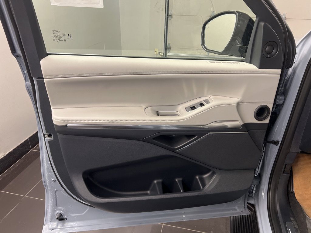 New 2026 Lincoln Navigator Premiere AWD/4WD image 23