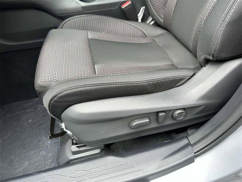 Certified 2025 Subaru Outback Premium image 16