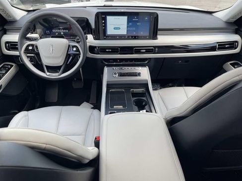 New 2026 Lincoln Aviator AWD image 15