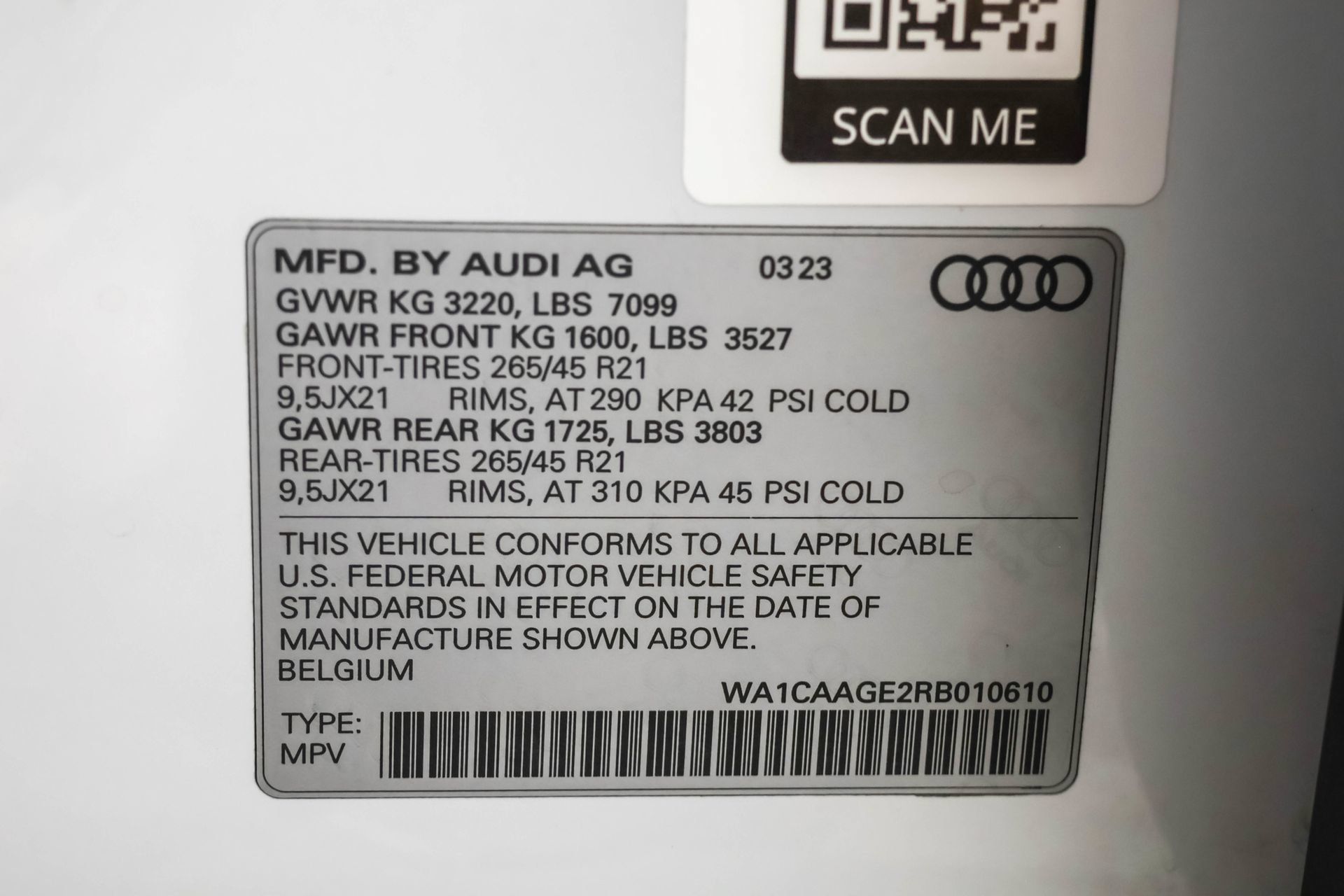 Used 2024 Audi Q8 e-tron Premium Plus w/ Premium Plus Package AWD/4WD image 50