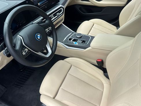 Used 2023 BMW i4 eDrive35 w/ Premium Package RWD image 17
