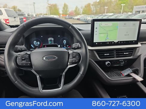 Certified 2025 Ford Explorer Platinum w/ LUX Leather Package AWD/4WD image 23