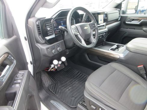 Used 2024 Chevrolet Silverado 3500 LT w/ Convenience Package image 15