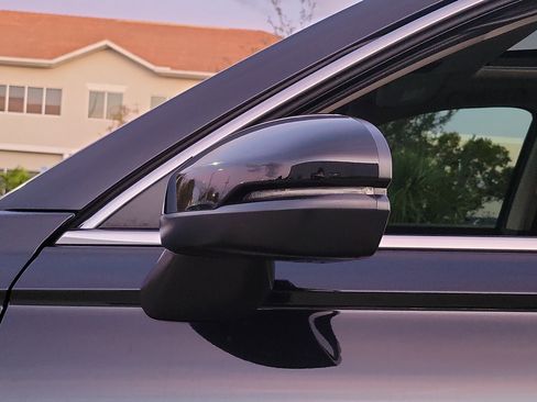 Used 2023 Honda CR-V EX image 6