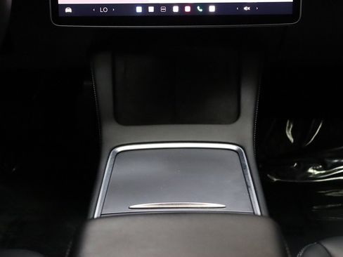 Used 2023 Tesla Model 3 Standard Range image 44