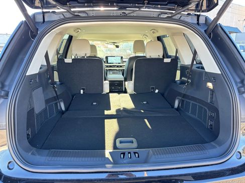 New 2026 Lincoln Aviator 2WD image 19