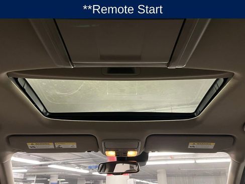 Used 2017 Honda Pilot Touring image 9