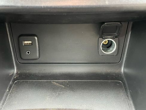 Certified 2017 GMC Canyon SLT w/ Driver Alert Package image 38