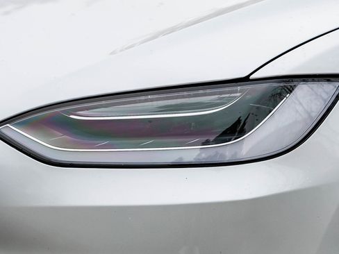 Used 2023 Tesla Model X image 7