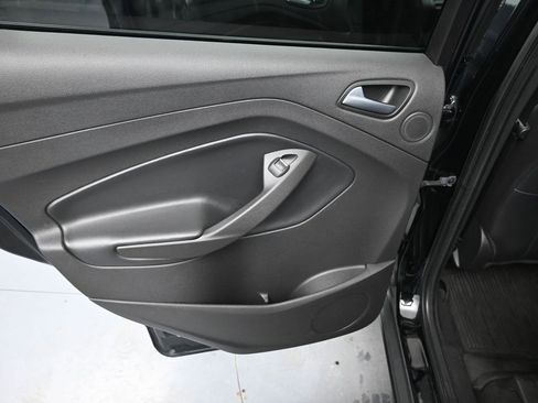 Used 2018 Ford Escape Titanium image 26