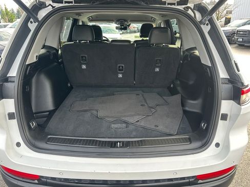 Used 2023 Jeep Grand Cherokee Limited w/ Luxury Tech Group II image 20