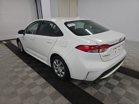 Used 2021 Toyota Corolla LE image 5