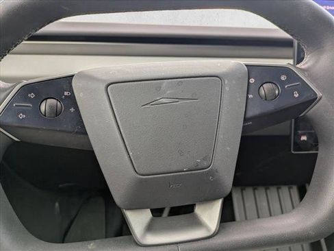 Used 2024 Tesla Cybertruck AWD Crew Cab image 10