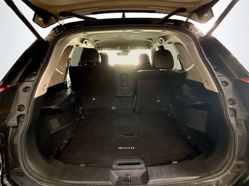 Used 2019 Nissan Rogue SL image 26