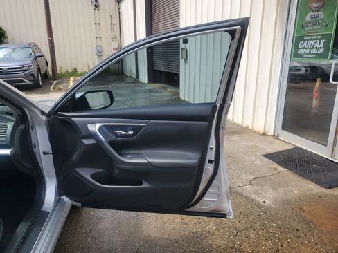 Used 2018 Nissan Altima 2.5 SV FWD image 23