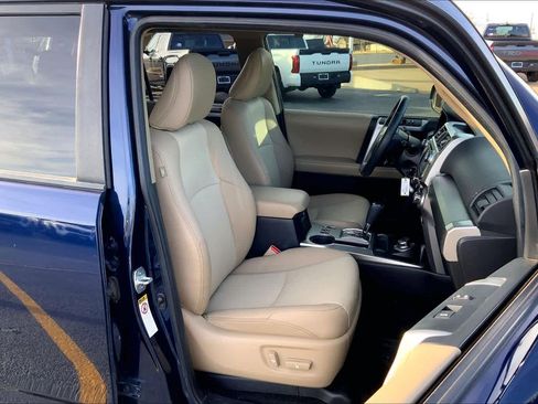 Used 2018 Toyota 4Runner SR5 image 9