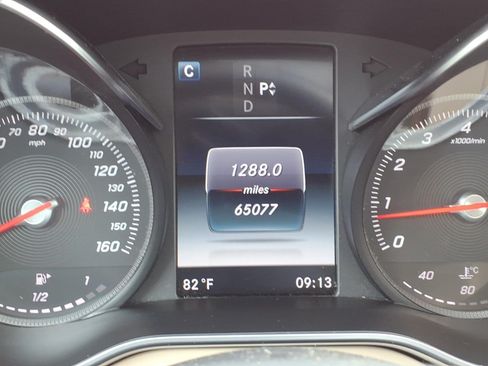 Used 2017 Mercedes-Benz C 300 4MATIC Sedan image 24