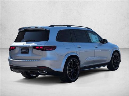 New 2026 Mercedes-Benz GLS 580 4MATIC image 2