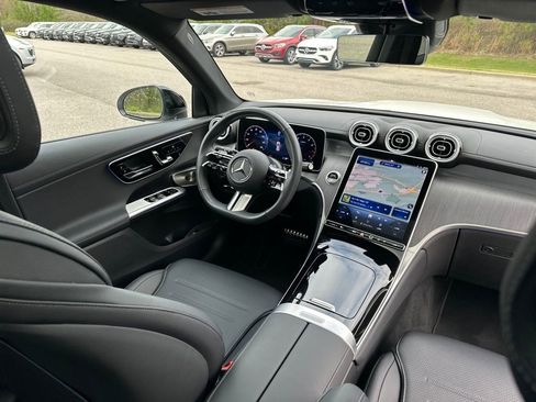 Certified 2025 Mercedes-Benz GLC 300 GLC 300 image 34