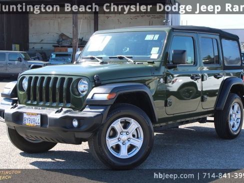 Used 2021 Jeep Wrangler Unlimited Sport image 9