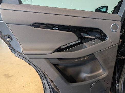 Used 2024 Land Rover Range Rover Evoque Dynamic SE image 26