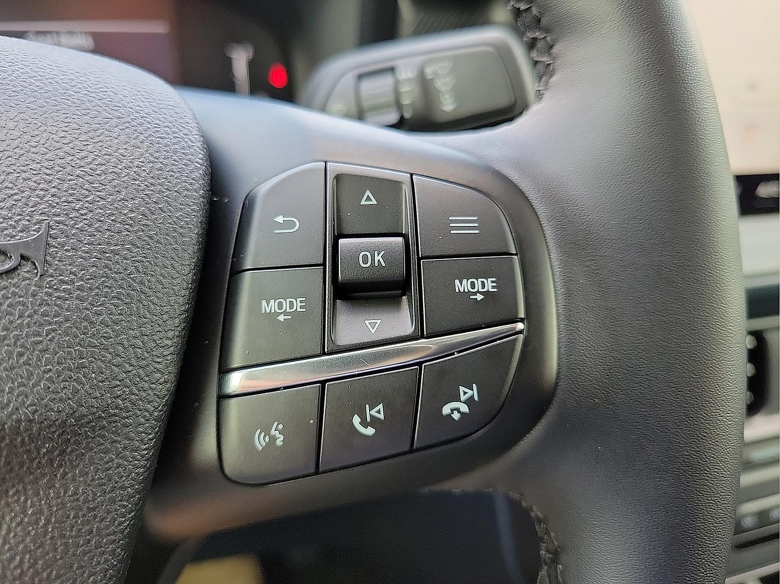 Used 2025 Ford Maverick XLT w/ XLT Luxury Package AWD/4WD image 19