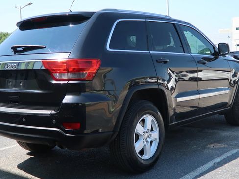 Used 2012 Jeep Grand Cherokee Laredo w/ Laredo E Group AWD/4WD image 13